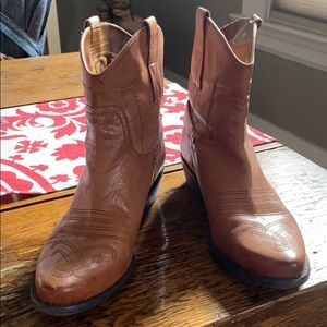Franco Sarta short cowboy boots.